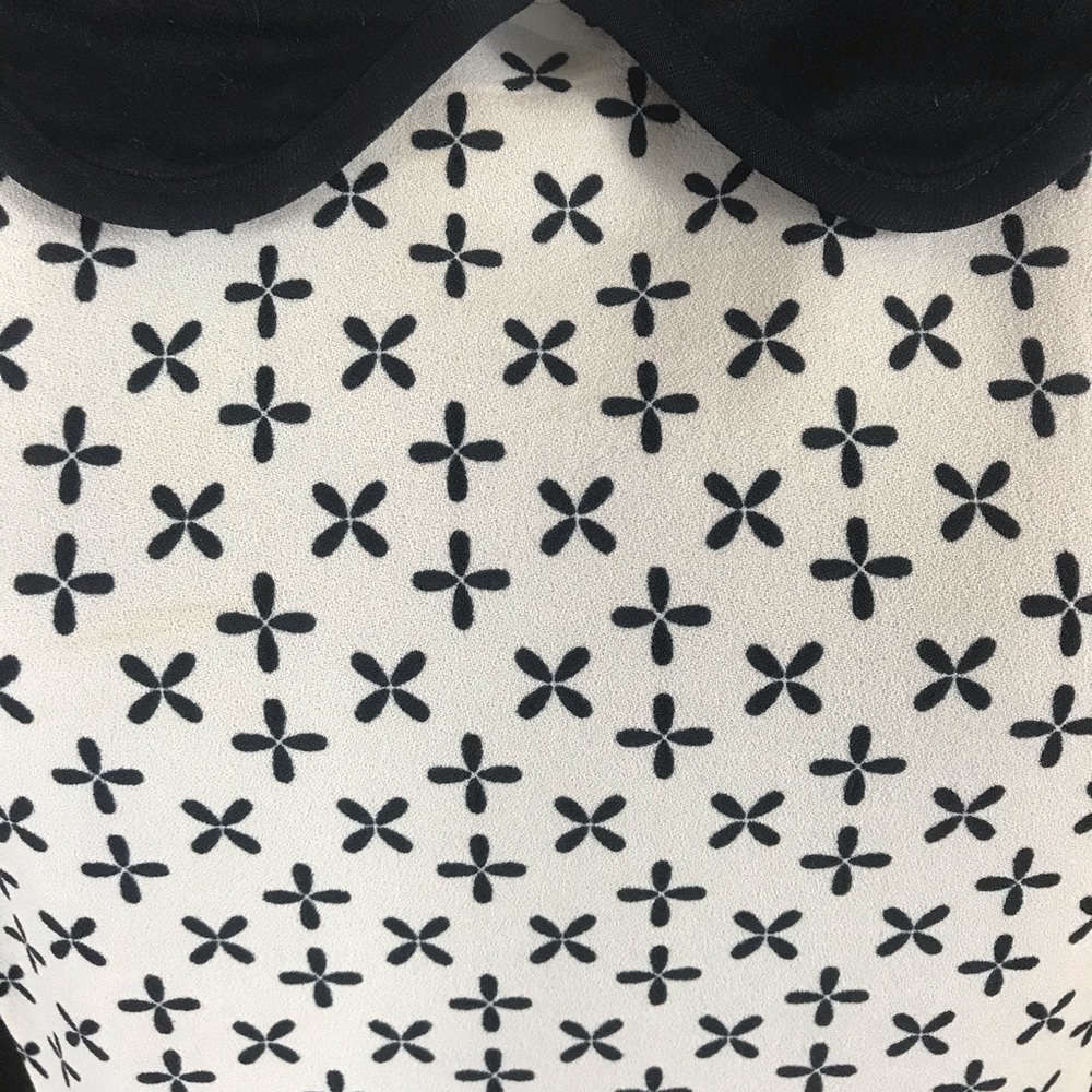 Esley White Dress with Flower Print - Picture 3 of 8